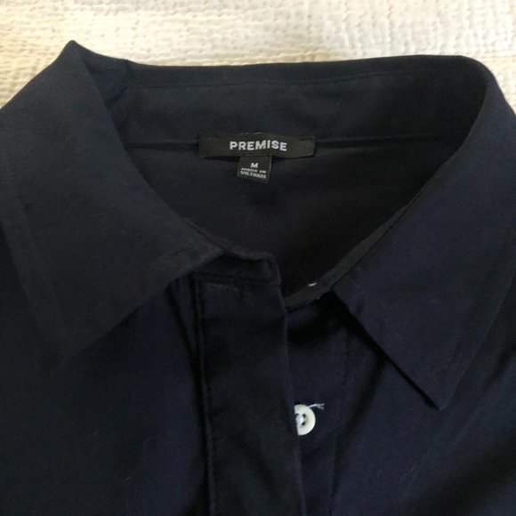 Navy top with white tie - Picture 2 of 7